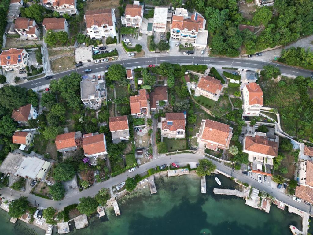 La Grande Apartments Kotor Exteriör bild