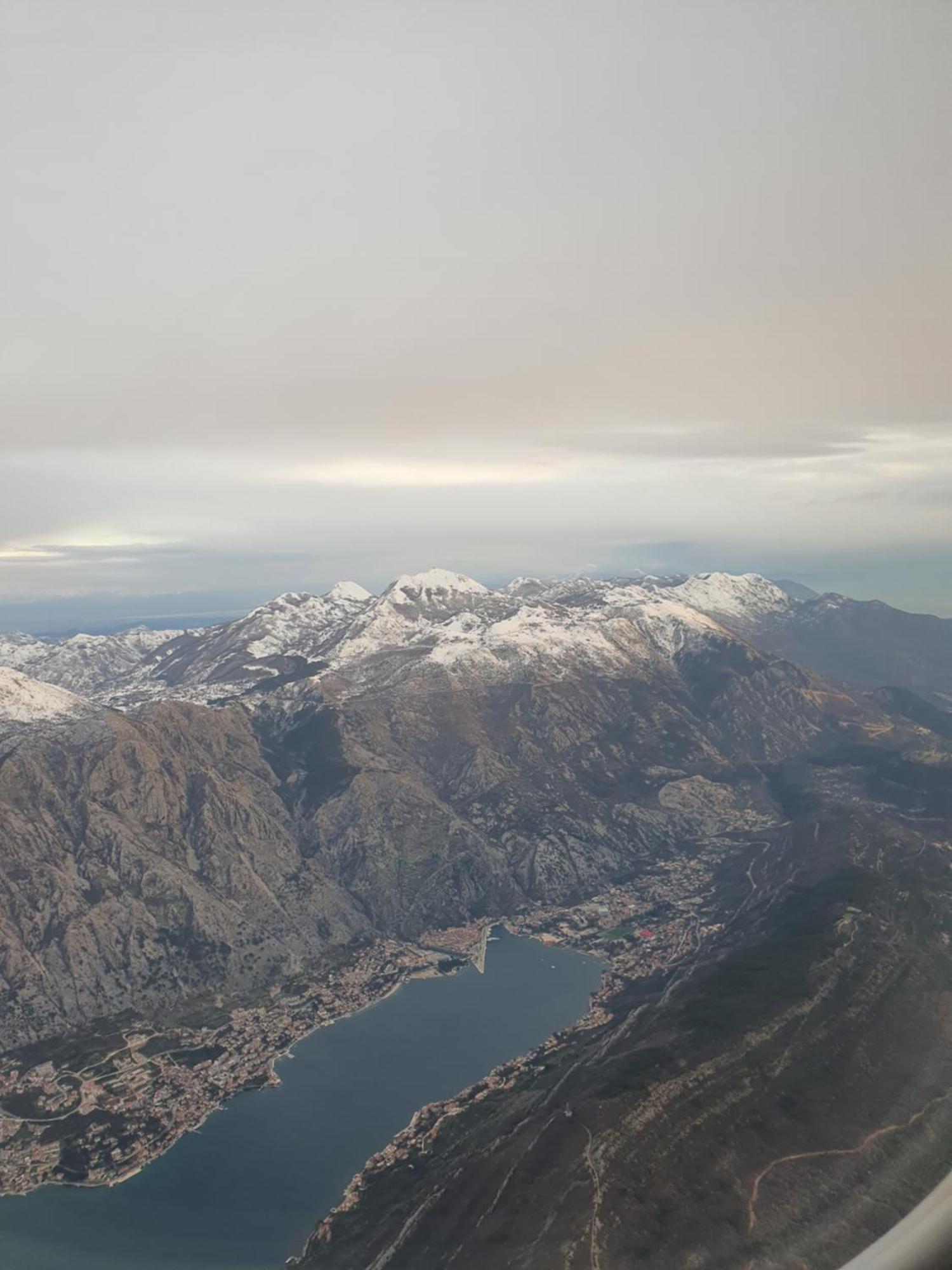 La Grande Apartments Kotor Exteriör bild