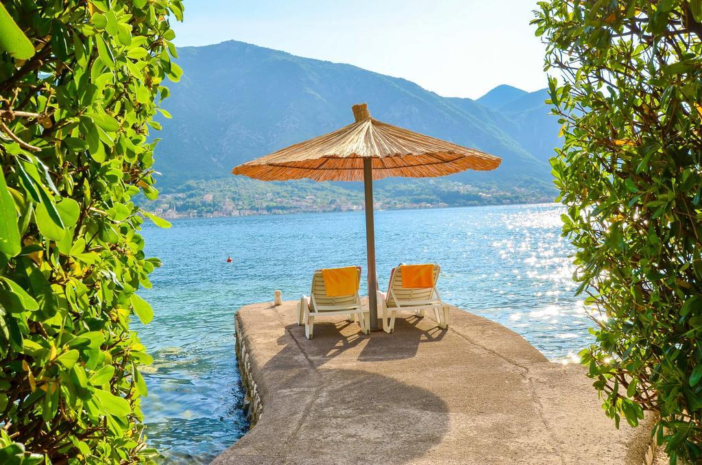 La Grande Apartments Kotor Exteriör bild